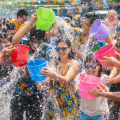 6 Pcs Festival Supplies Water-Splashing Festival Toy Water-Splashing Festival Buckets Large Capacity with Handle Sand Pails Portable Design 6Pcs Set Plastic Buckets Outdoor Summer. 