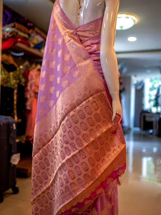 Dola%20Silk%20Saree%20With%20Golden%20Jari%20Work%20Blouse%20Piece%20Attached%20-%20Image%204
