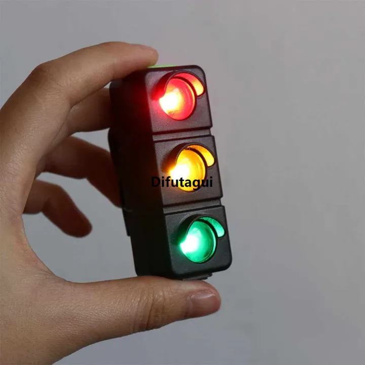 Difutagui%202025%20NEW%20Flash%20Tail%20Rear%20Lights%20Waterproof%20Bicycle%20Tail%20Light%20Smart%20Warning%20Sales%20promotion%20Bicycle%20Rear%20Light%20Multifunctional%20Charging%20Led%20Bike%20Light%20Riding%20-%20Image%203