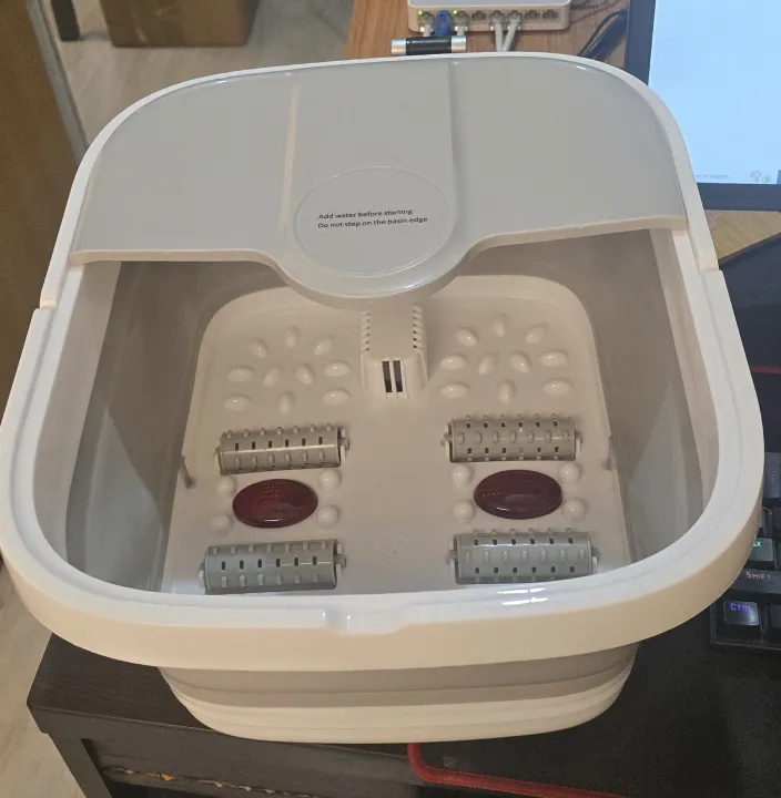 Foldable%20Foot%20Spa%20Tub%20&%20Bubble%20Massager%20-%20Electric%20Pedicure%20Machine%20with%20Automatic%20Heating,%20Adjustable%20Temperature,%20Infrared%20Massage.%20Promotes%20Blood%20Circulation,%20Relieves%20Fatigue%20-%20Image%206