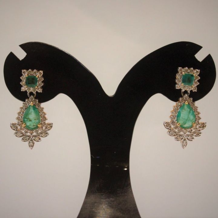 Diamond Earing with Emerald