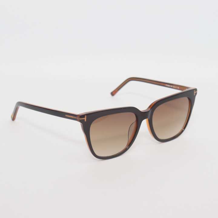 Brown%20Wayfarer%20Designed%20Tom%20Ford%20Polarized%20Premium%20Sunglasses%20For%20Women%20-%20Image%203