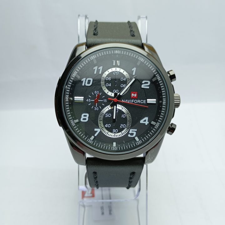 Fashionable%20Watch%20For%20Men%20%7C%7C%20Round%20Dial%20Leather%20Belt%20Waterproof%20Watch%20For%20Men%20-%20Image%204