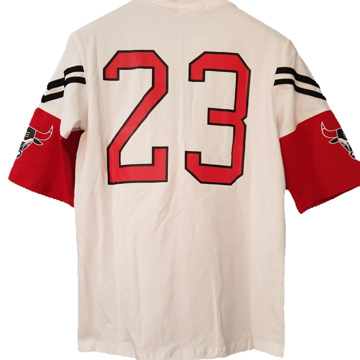 Round%20Bulls%2023%20Drop%20Shoulder,%20Half%20Sleeves,%20Printed%20T-Shirt%20For%20Men%20-%20Image%203