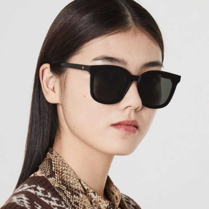 Trendy Sunglasses For Women - Black Square Frame and Lens | Fashion Poycarbonate Frame Sunglasses For Women