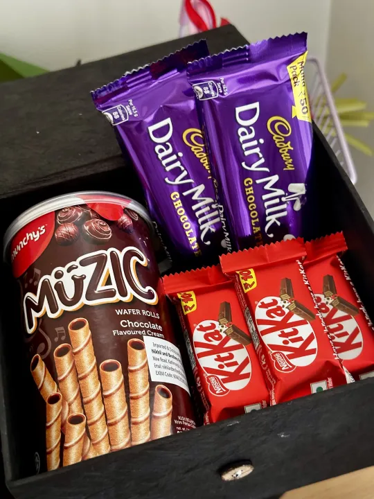Chocolate%20Gift%20Box%20-%20Image%204