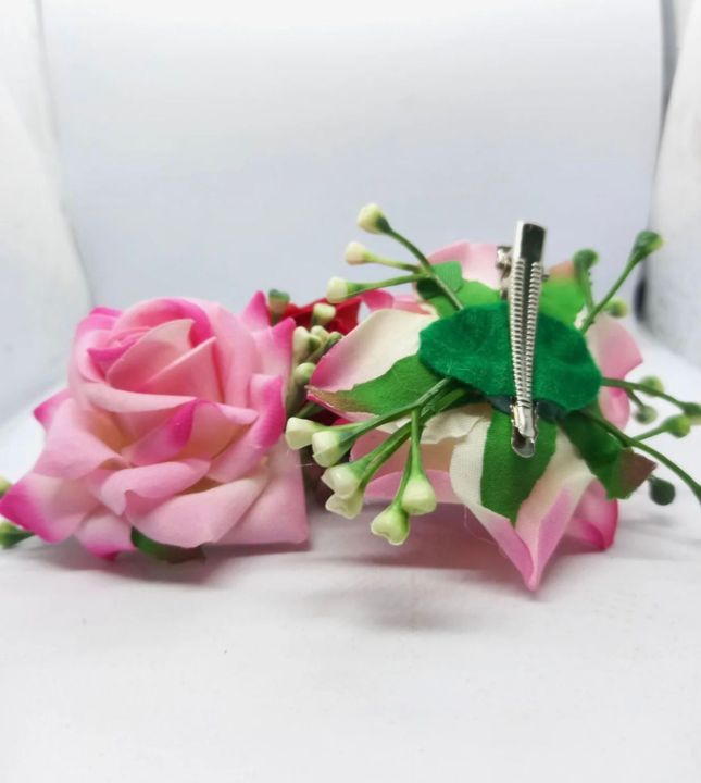 Rose%20Pin%20Hair%20Clip%20For%20Women%20(Pack%20Of%202%20Roses)%20-%20Image%206