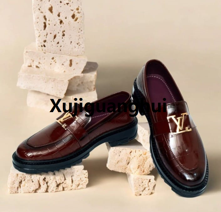 Xujiguanghui%20Pumpy%20shoes%20are%20designed%20in%20very%20beautiful%20brown%20color%20for%20men%20and%20boys%20which%20are%20very%20special%20and%20very%20strong%20and%20their%20sole%20is%20also%20very%20thick%20and%20they%20look%20very%20stylish%20to%20wear.%20-%20Image%202