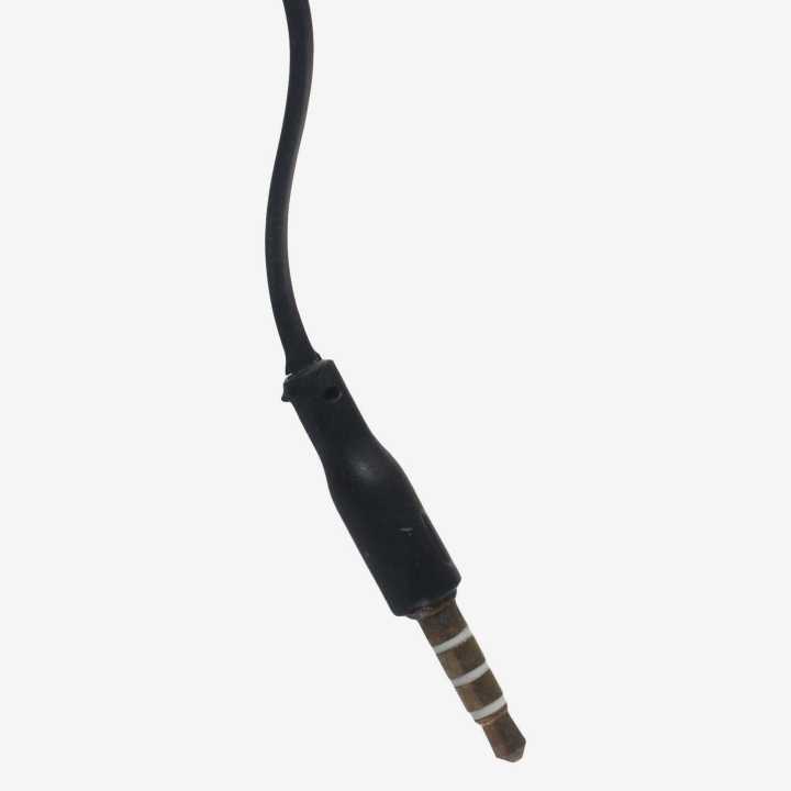 Universal%20EQ-HS330%20Bass%20Earphone%20-%20Image%203