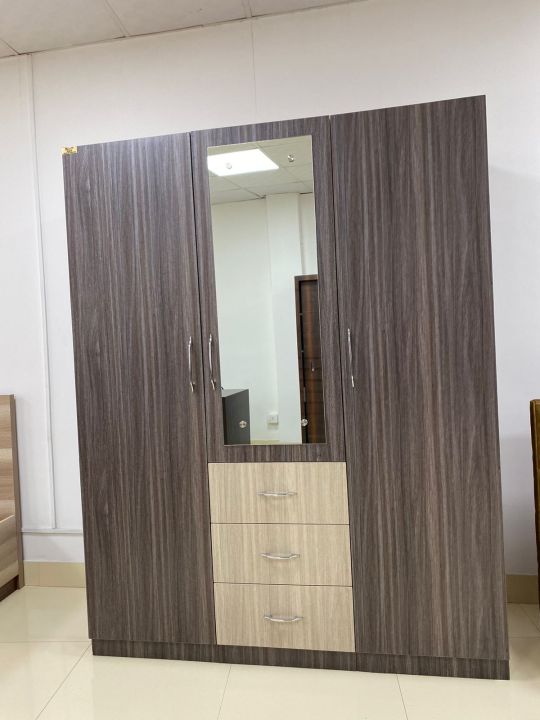 Modern%20Exclusively%20Designed%20Luxury%20Wardrobe%20With%20Dressing%20Table%20Attached%20-%20Image%202