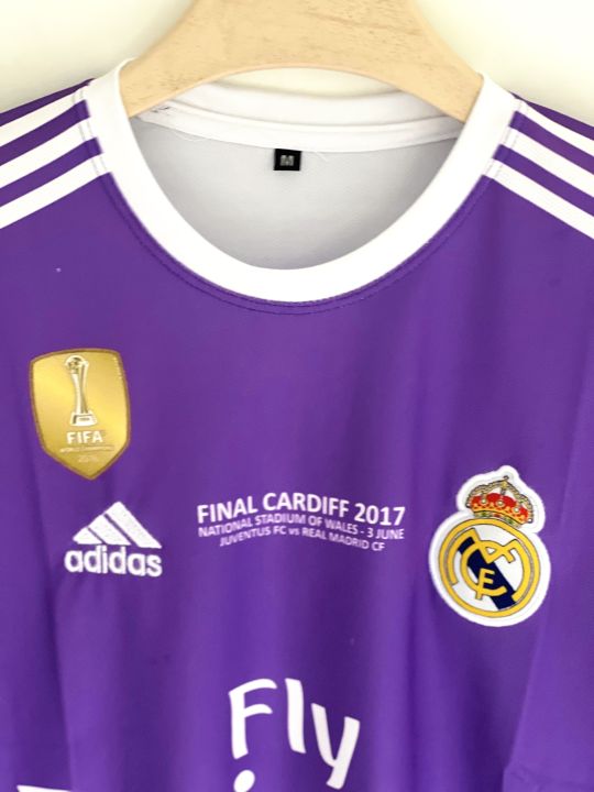 Ronaldo%20Retro%20Kit%202017%20(Real%20Madrid%20Purple%20Kit)%20-%20Image%202
