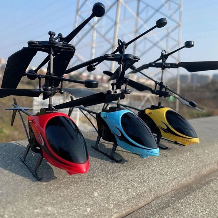Mini%20RC%20Helicopters%20for%20kids%20Easy%20to%20use%20and%20super%20fun%20%E2%80%93%20perfect%20for%20little%20pilots%20with%20big%20imaginations%20-%20Image%204
