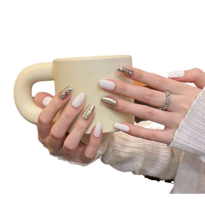 Ruikaman%20Handmade%20Wearing%20Armor%20for%20Miss%20Qianjin,%20Milk%20White%20Gold%20Glitter%20Mirror%20Finished%20Product,%20Detachable%20Nail%20Art%20-%20Image%205