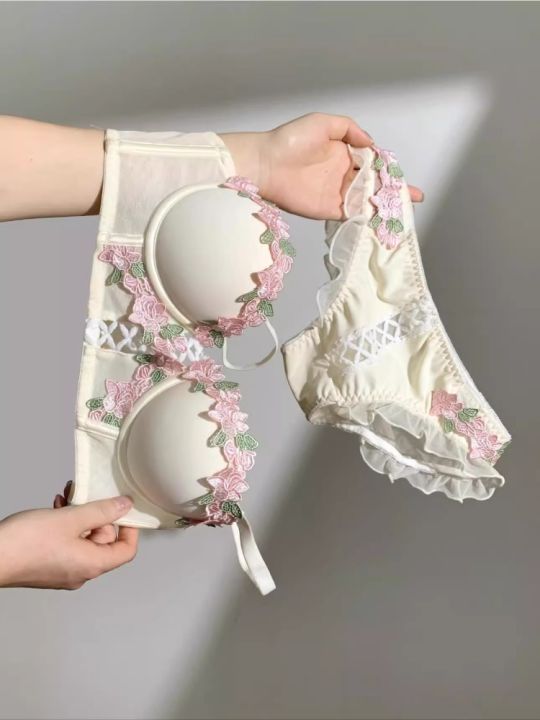 kawaii%20underwired%20chest%20no,%20bra%20underwire%20TikTokMOYISU%20viral%20cute%20underwire%20summer%20teen%20summer%20bra%20anti%20sag%20small%20style%20lingerie%20set%20-%20Image%202