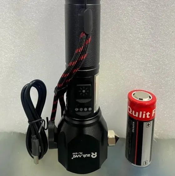 Ruilang%20Rl-233%20Multifunctional%20LED%20Flashlight%20Telescopic%20High%20Range%20Zoom%20Torchlight%20Hammer%20Torch%20Camping%20Light%20With%20Outdoor%20Tools%20Function%20Hammer%20Cutter%20Glass%20Breaker%20Magnet%20Powerbank%20-%20Image%203