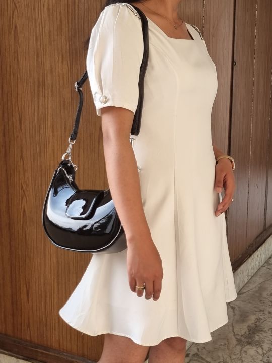 Ampersand%20Women%E2%80%99s%20Glossy%20PU%20Leather%20Saddle%20Bag%20with%20Dual%20Straps%20&%20Zipper%20Closure%20%E2%80%93%20Style%207702%20bag%20for%20women%20-%20Image%204