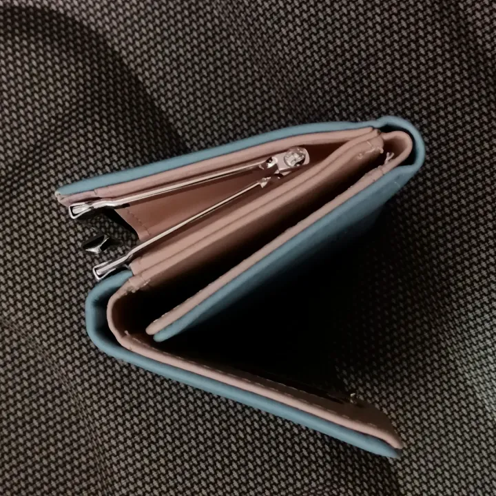 Cute%20Small%20Wallet%20for%20Women%20-%20Image%204
