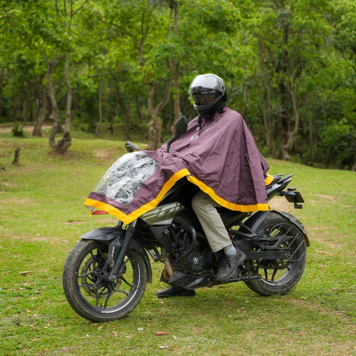 Navigate%20Poncho%20Raincoat%20-%20Image%202