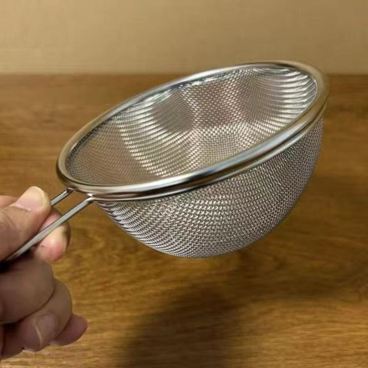 2Pcs/set%20sturdy%20Fine%20Mesh%20Stainless%20Steel%20Colander%20Large%20Capacity%20with%20Handle%20Drain%20Basket%20Measuring%20Scale%20Durable%20Scale%20Measuring%20Cup%20Vegetable%20Washing%20Basin%20-%20Image%206
