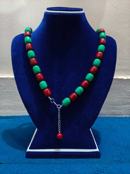 Hand%20Made%20Traditional%20Piru%20Mala%20(Necklace)%20for%20Women%20by%20Treasure%20Box%20Nepal%20-%20Image%205