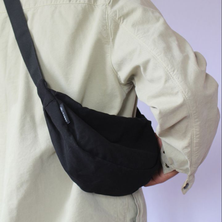 Carry%20Momo%20Bag%20/%20Dumpling%20Bag%20For%20Women%20-%20Bags%20For%20Women%20%7C%20Side%20Bags%20For%20Women%20%7C%20Crossbody%20Bags%20For%20Women%20-%20Image%202