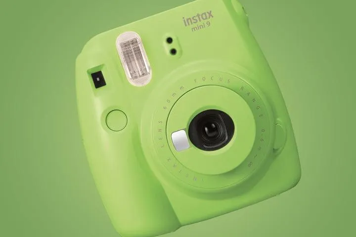 Fujifilm%20Instax%20Mini%209%20Instant%20Camera(Lime%20Green)%20-%20Image%205