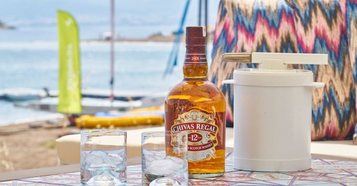 Chivas%20Regal%2012%20Years%20Old%20Blended%20Scotch%20Whisky%20%E2%80%93%201%20Litre%20%7C%20Smooth%20&%20Rich%20%7C%20Premium%20Imported%20Whisky%20-%20Image%202