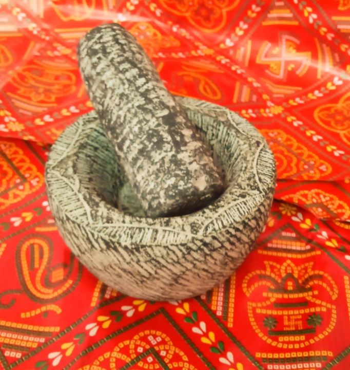 Hand%20Crafted%20Traditional%20Stone%20Mortar%20and%20Pestle%20%20Khalbatta%20%20Big%20Size%20%20Locally%20Made%20%20Black%20Stone%20Material%20%20100%25%20Stone%20-%20Image%204