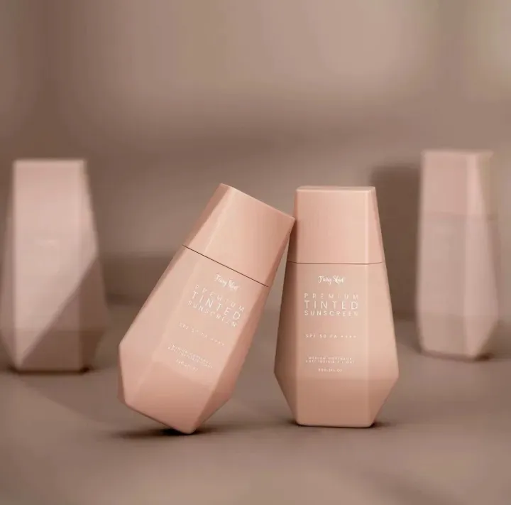 Fairy%20Skin%20Tinted%20Sunscreen%20SPF%2050%20PA%20++++%20Sheer%20Coverage%20%7C%20Premium%20Tinted%20Sunscreen%20%7C%20Made%20in%20Philippines%20-%2050%20Gm%20-%20Image%202