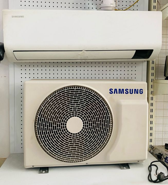 Samsung%201%20Ton%20Digital%20Inverter%20Hot/Cold%20Wall%20Mount%20Air%20Conditioner%20AC%20-%20AR12TSHZRWKN%20With%20Triple%20Inverter%20Powered%20by%208%20pole,%20Air%20Purifier%20And%20Dehumidifier%20-%20Image%205