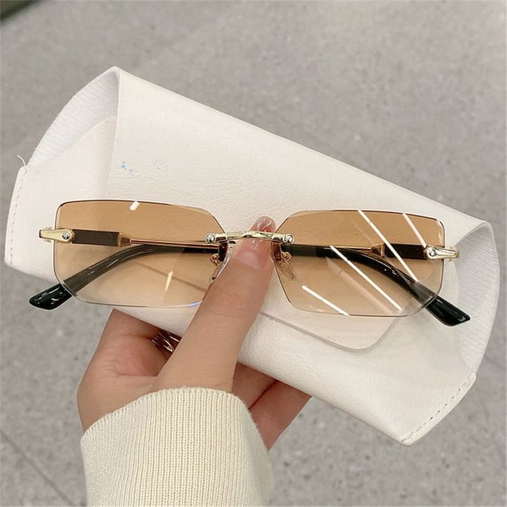 Retro%20UV400%20Rimless%20Rectangle%20Sunglasses%20Y2K%20Frameless%20Sun%20Glasses%20Shades%20for%20Women%20&%20Men%20-%20Image%206
