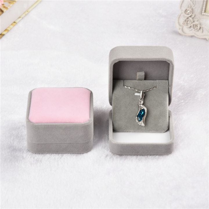 Pendant%20Necklace%20Box%20Classic%20Jewelry%20Gift%20Boxes%20for%20Wedding%20Christmas%20Thanksgiving%20Birthday%20Gift%20Displays%20Showcase%20Gift%20for%20Women%20Velvet%20-%20Image%206