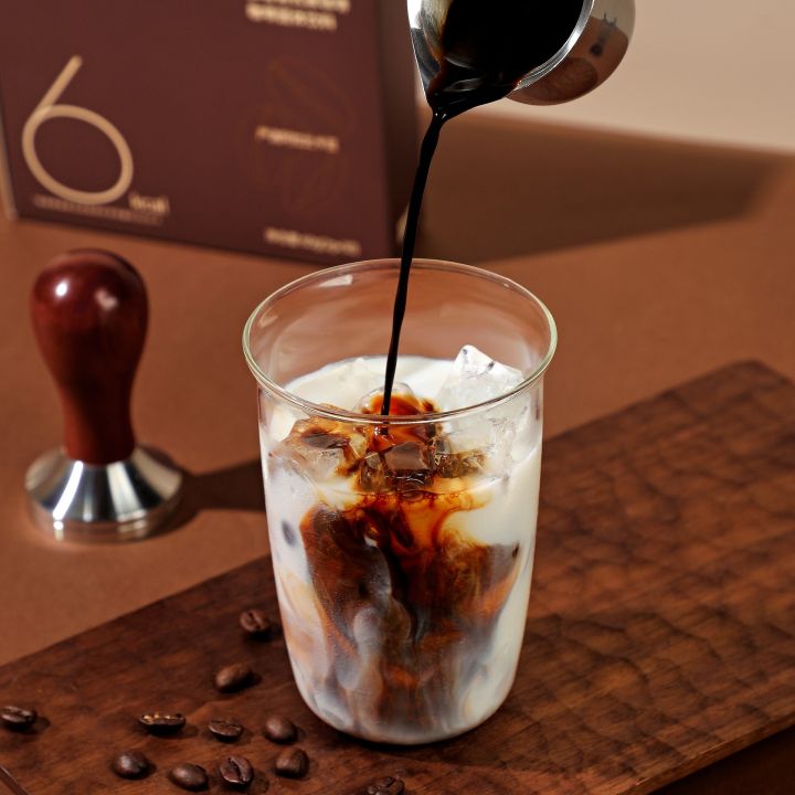 Released%20coke%20black%20coffee,%20low%20calorie,%200%20sugar,%200%20fat,%20refreshing%20and%20controlling%20card,%20reducing%20burning%20hot%20and%20cold%20instant%20coffee,%20American%20imported%20coffee%20beans%20-%20Image%204