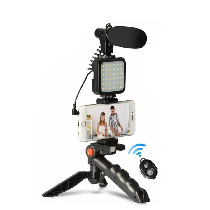 Video%20Vlogger%20Kits%20Microphone%20LED%20Fill%20Light%20Mini%20Tripod%20For%20Phone%20Vlog%20Video%20Recording%20Condenser%20AY-49%20with%20remote%20-%20Image%203