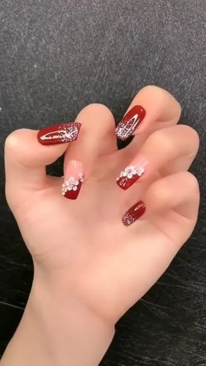 24%20Pcs%20Behuli%20Artificial%20Reusable%20Nails%20%E2%80%93%20Maroon%20Glitter%20&%20Floral%20Design%20Press-On%20Nails%20for%20Women%20-%20Image%206