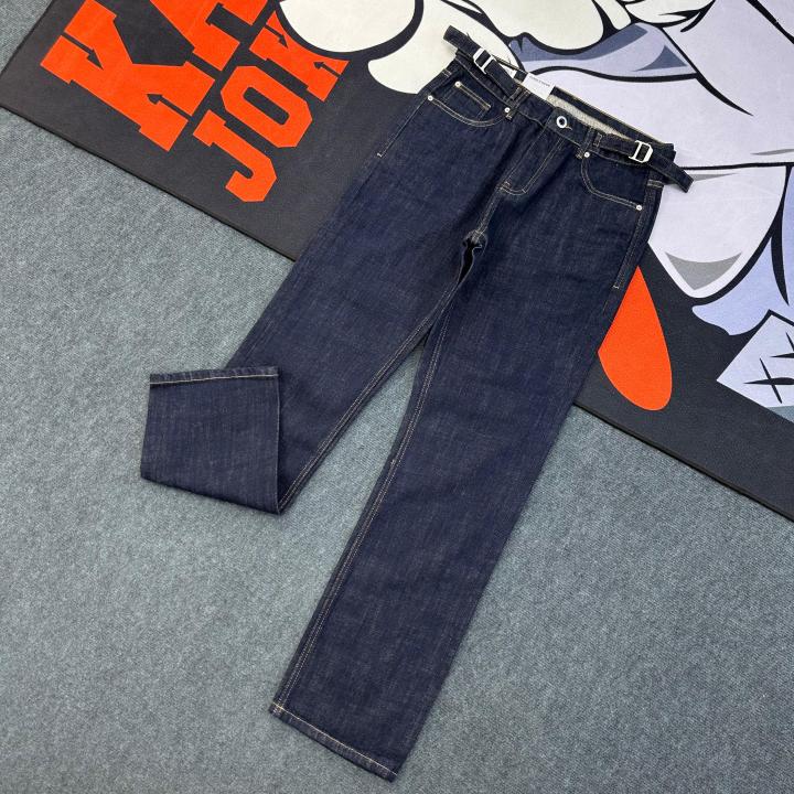 2025%20Premium%20Denim%20Jeans%20Collection%20for%20Men%20&%20Women:%20Tailored%20for%20Every%20Fit%20-%20Image%204