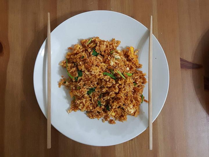 Solid%20Brown%20Chopsticks%20Reusable/Chinese%20Chopsticks/Wooden%20Chopsticks%20(Pack%20of%202%20Pairs)%20-%20Image%204