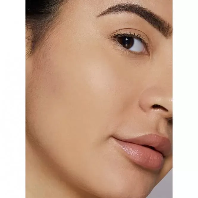 Milani%20Conceal%20+%20Perfect%202%20In%201%20Foundation%20+%20Concealer%20(03%20Light%20Beige)%20-%20Image%207