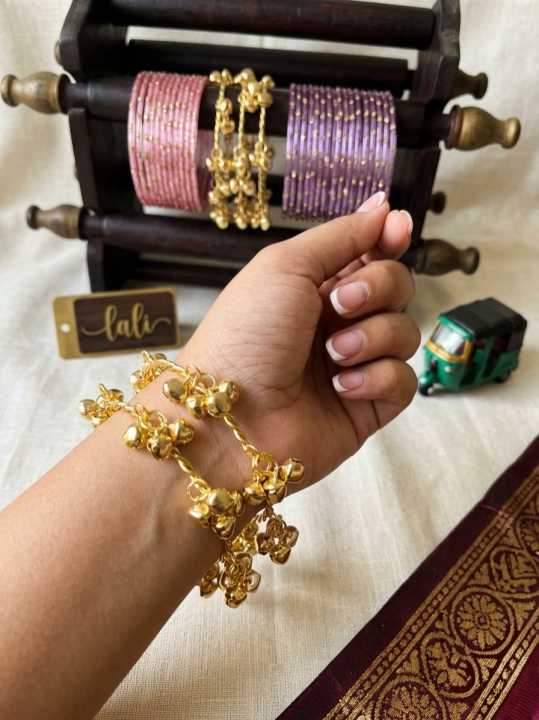 Viral Kashmiri Chura Set l Rope-Twisted Traditional Bangles for Women by Lali by maya