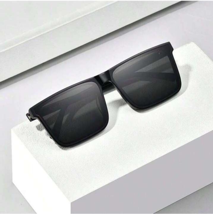 Rimless%20Non%20Polarized%20Flat%20Square%20Black%20Sunglasses%20For%20Men%20-%20Image%204