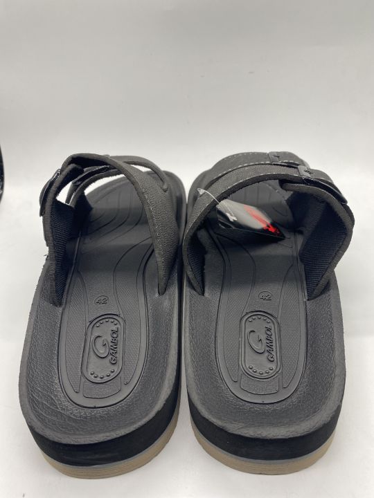 Best%20and%20premium%20slides%20for%20men%20-%20Image%204