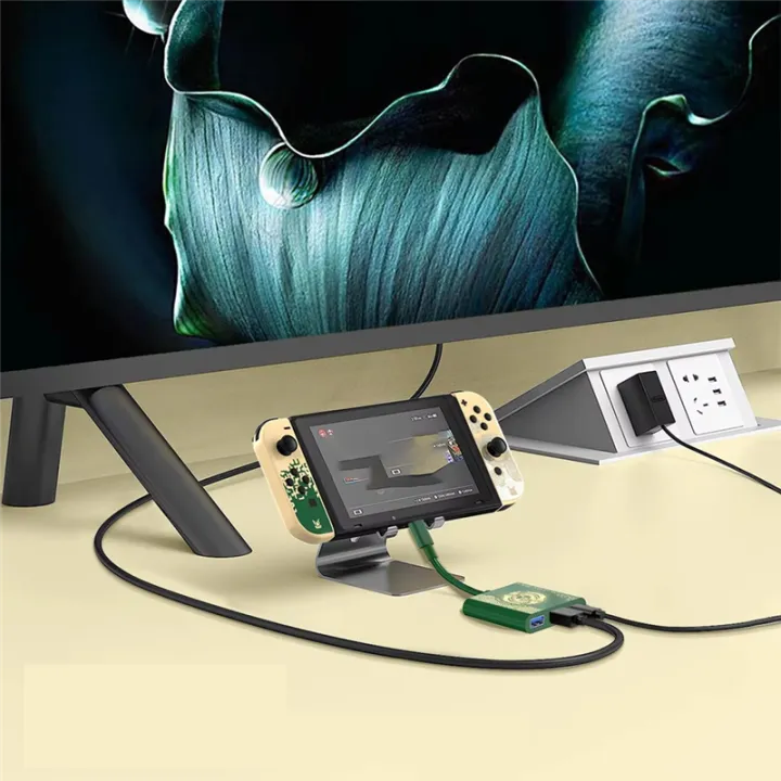 OUMERY%204K%20HDTV%20USB%203.0%20Port%20and%20USB%20C%20Charging%20Travel%20Dock%20100W%20PD%20Charging%20Switch/%20Model%20-%20Image%202