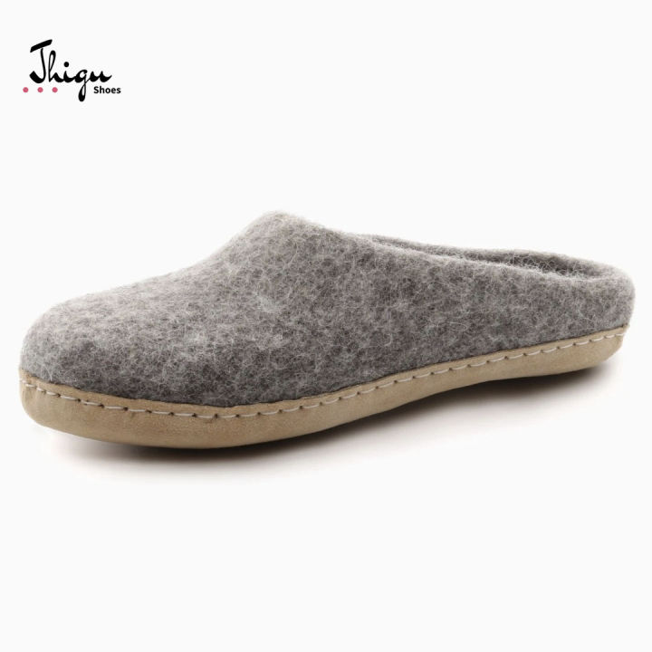 Premium%20Felt%20Wool%20Slippers%20for%20Women,%20Cozy%20and%20Moisture-Wicking%20-%20Image%204