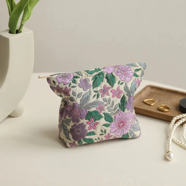 Coin%20Purse%20Portable%20Women's%20Makeup%20Bag%20Large%20Capacity%20Embroidery%20Clutch%20Bag%20with%20Zipper%20Colorful%20Toiletry%20Bag%20Washbag%20-%20Image%208