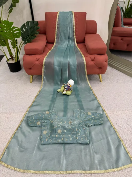 Elegant%20Heavy%20Zimmy%20Chu%20Saree%20with%20Fancy%20Lace%20&%20Sequence%20Work%20By%20Sapnaaz%20Fashion%20-%20Image%207