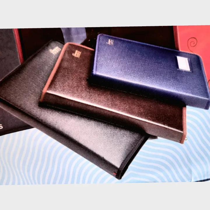 Sangam%20Delux%20Rexin%20Document%20File%20Folder%20With%20Zipper%20(24%20Pockets/%20Can%20Hold%2048%20Docks)%20-%20Image%205