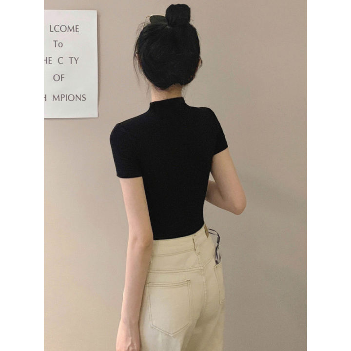 Last%20Lady%20Black%20Crew%20Neck%20Short%20Sleeve%20T-Shirt%20Women's%20Spring-Summer%202025%20Ice%20Silk%20Mid%20Neck%20Top%20Tight%20Half%20Sleeve%20Base%20Shirt%20-%20Image%205