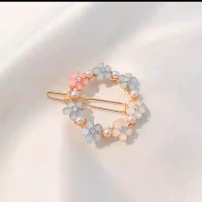 4%20Piece%20Set%20Korean%20Hair%20Clips%20For%20Girls,%20Fancy%20Bling%20Lady%20Girls%20Hair%20Accessories%20Pearl%20Resin%20Acrylic%20Hair%20Clips%20Rhinestone%20Set%20-%20Image%204