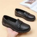 Spring shoes in stock low-top solid color round toe daily loafers live delivery mom shoes waterproof oil-proof soft shoes. 