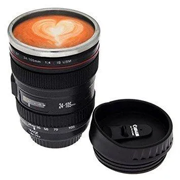 Camera%20Lens%20Plastic%20Coffee%20Mug%20With%20Lid,%20Black%20-%20Image%203